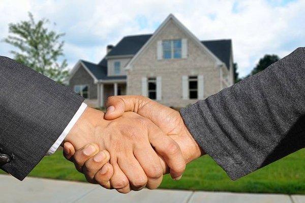 Comment trouver une agence immobilière qui recrute des agents ?